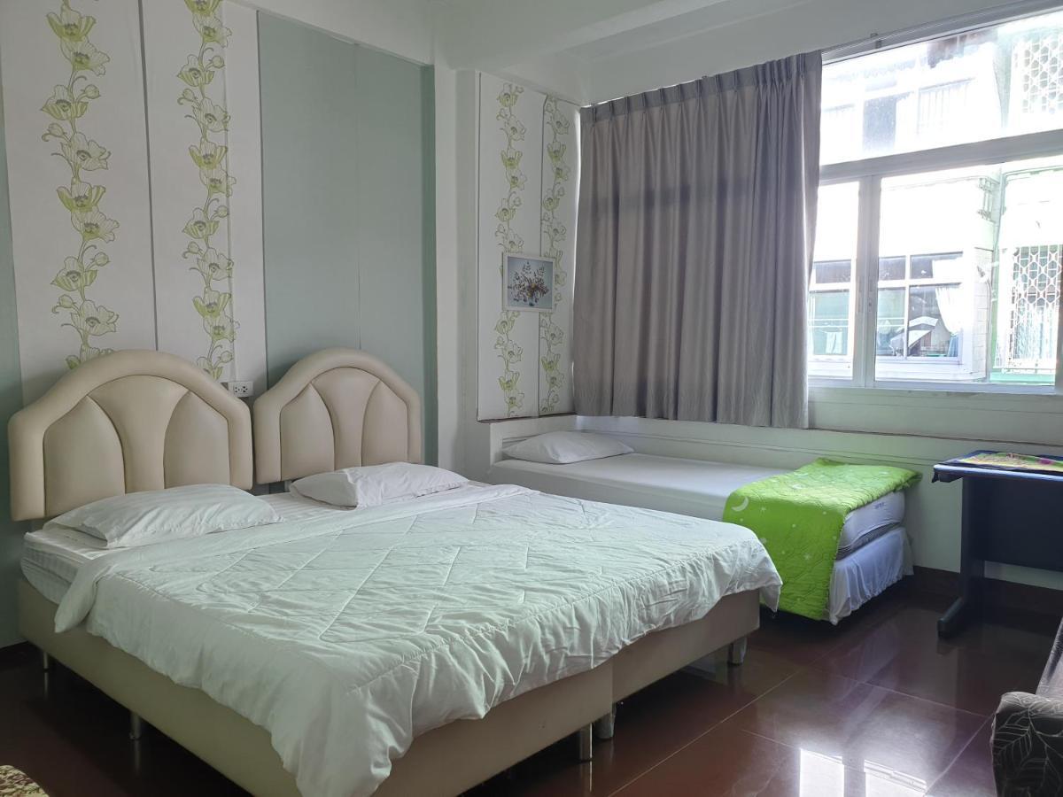 Room For You Банкок Екстериор снимка